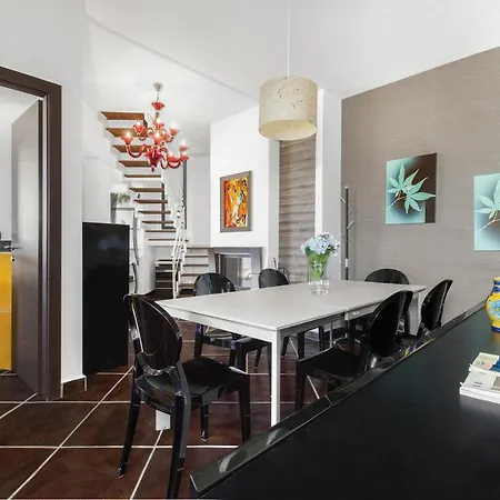 Priora Sleeps 14 With Pool And Wifi