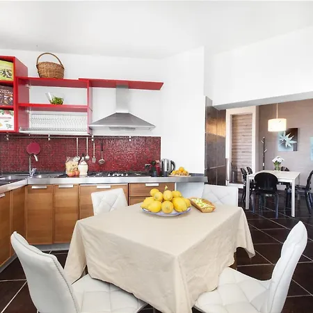 Villa Priora Sleeps 14 With Pool And Wifi