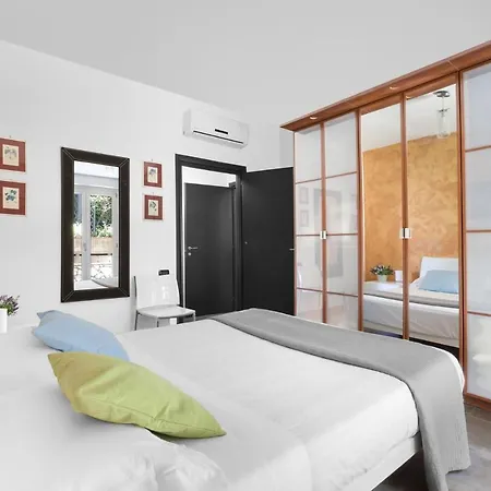 Priora Sleeps 14 With Pool And Wifi Villa *