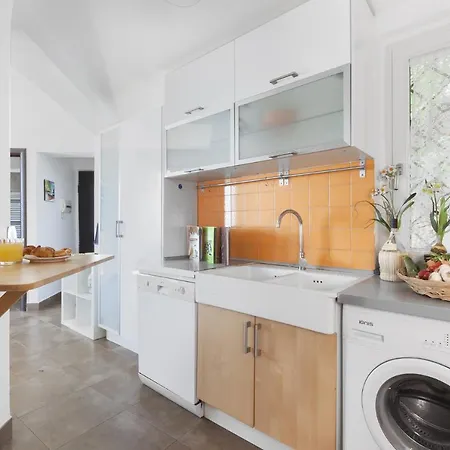 Priora Sleeps 14 With Pool And Wifi Villa