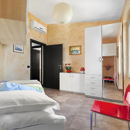 Priora Sleeps 14 With Pool And Wifi * Sorrento