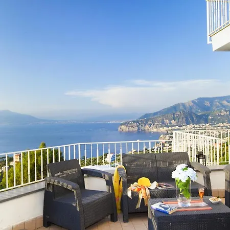Priora Sleeps 14 With Pool And Wifi Villa